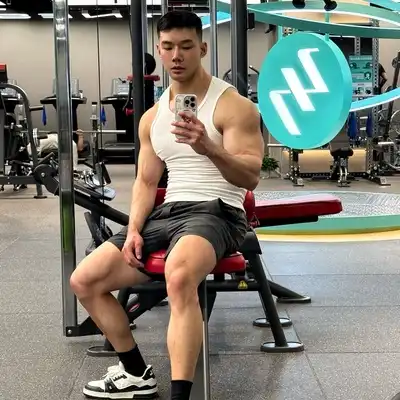 梁睿其
